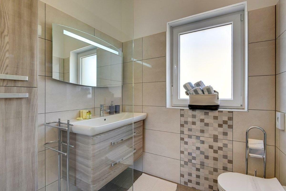 Villa Sunny Home Воднян Екстер'єр фото
